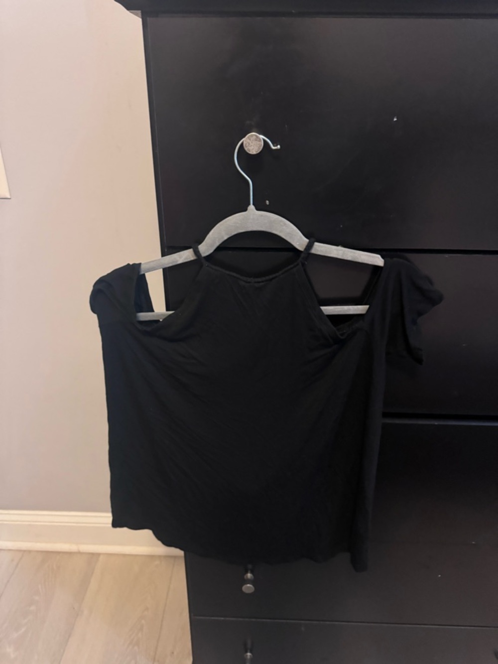 American Eagle Outfitters Black Cold-Shoulder Crop Top